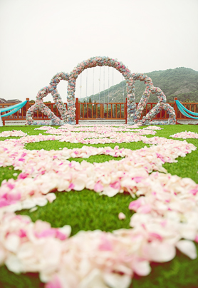 天鹅湖畔户外婚礼