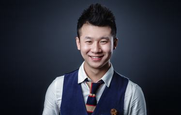 伟权：婚礼主持人是新人的情感导师