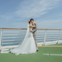 面朝大海 婚礼盛放——一场无与伦比的海上婚礼之旅!