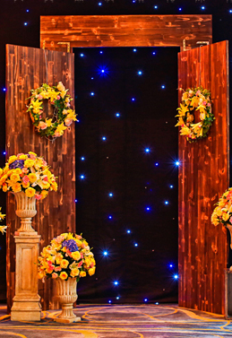 黄蓝色系婚礼布置