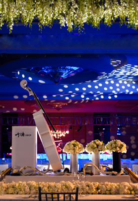 长桌婚礼布置43