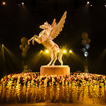 W·E梦旅人“以梦为马”婚礼秀完美落幕