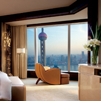 全程奢华定制炫彩婚宴夺目  上海浦东丽思卡尔顿酒店为您与挚爱缔造人生难忘一刻