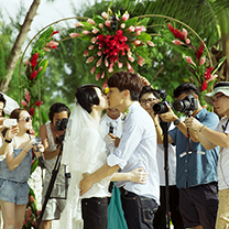 摩卡婚礼求婚小组捷报而来  揭秘李承铉戚薇求婚全过程