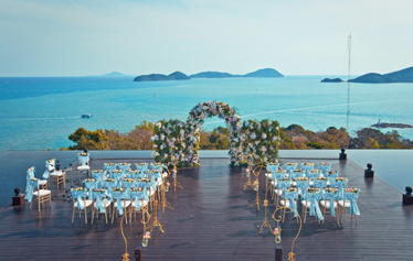 海风轻拂中的普吉岛婚礼