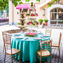 婚礼风尚2015桌花设计新品赏析——雨薇婚礼