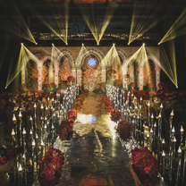 真实婚礼 | 克拉·时刻:当爱如红玫般,冲破牢笼绽放