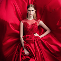 这个世界上最美丽的衣服，它们有个共同的名字——“Haute Couture”(高级定制)