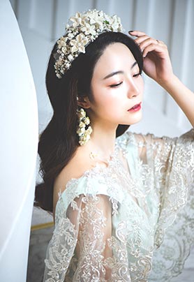《时尚新娘研修班》—彩纱妆容造型