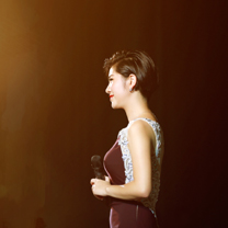 婚礼观点 | 主持人刘迪:跨过声泪颂扬,让情感归真反朴