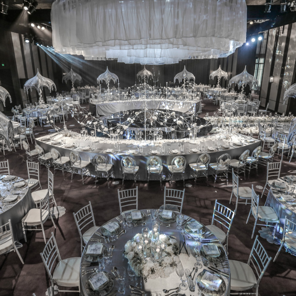 真实婚礼 | 看小熊戴欣如何雕刻一场百万婚礼的精致,上演绝妙的婚礼体验......