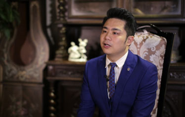 易南汀：真善美乐的婚礼主持