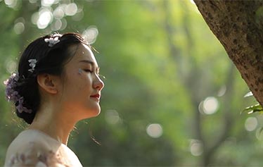 阿尔法作品《迎亲快剪》