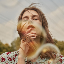 婚礼观点 | 从秀场走来的婚礼化妆师，特立独行的Tracy Tang