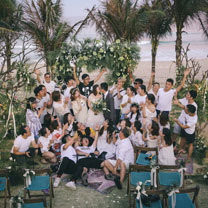 行业快报 | 以团建之名，送一场以爱之名的婚礼