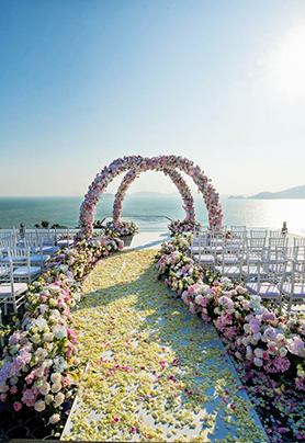 爱如柠檬般清新，如蔚海般辽远