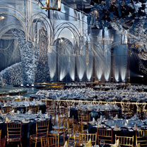 真实婚礼 | 这场百万婚礼既是一个水晶之城，也是一座金色城堡