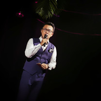 昨日这一场摩登炫酷的婚礼秀,燃爆了苏城夜色