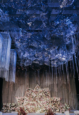 一席秋风起，星河入梦来