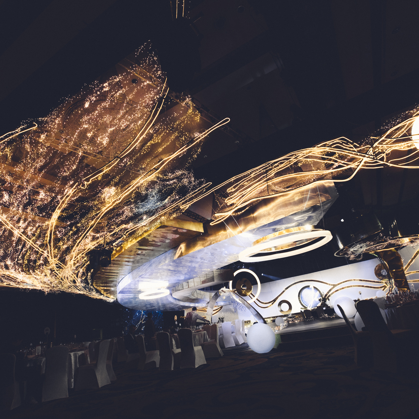 16小时拼尽全力,只为实现新人许下的婚礼梦想