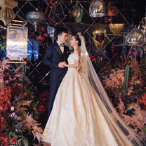 为了给新娘惊喜,新郎联合整个婚礼团队上演了一部007谍战大片!