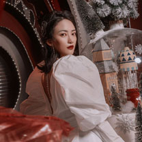 30万的甜品台50万的婚纱100万的布置,这场婚礼真slay!