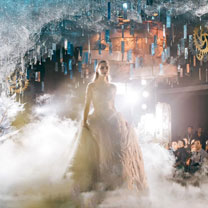 行业快报 | 一场灵感源于电影《逆世界》的年度大秀《Time&Love》