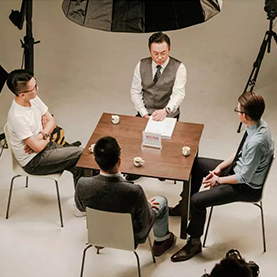 优秀主持人的对手和朋友一定不仅限于当地 | 风尚TV【合说】第一期