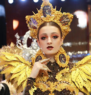 #中国人像摄影​行业​#在‎成都第​二届化‎妆​造‎型‎产​业​发展峰​会‎，