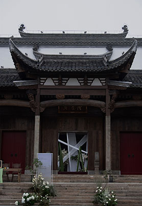 这世界白雪皑皑