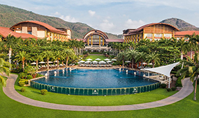 三亚亚龙湾瑞吉度假酒店