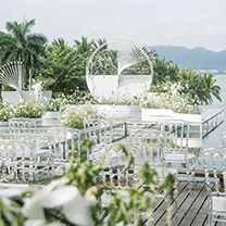 用一场海边目的地婚礼，「全方位」地迎接夏日~