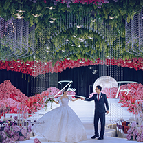 真实婚礼 | 在私家园林接亲,用数吨鲜花打造梦幻场景,被这场轰动苏州的婚礼惊艳到!