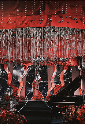 酷炫红黑极简风婚礼