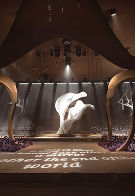 巨型马蹄莲装置婚礼