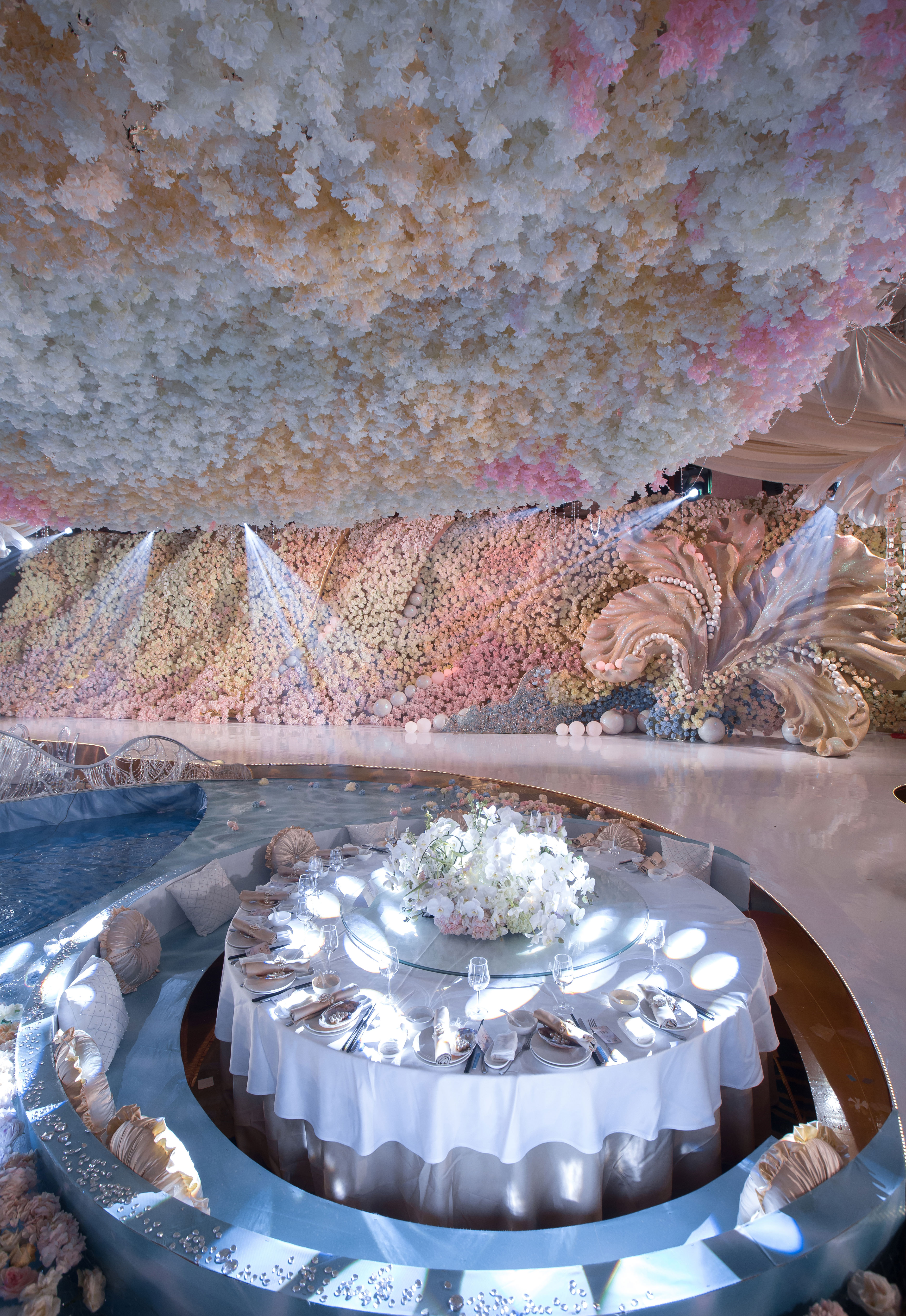 圆桌婚礼布置589