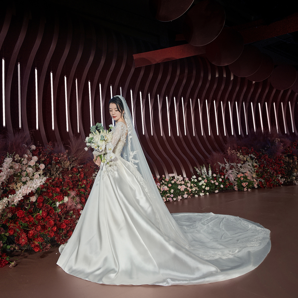 将婚礼做成设计展，伯妮解锁沉浸式艺术美学