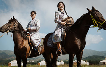 一场在城市中的草原婚礼