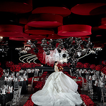 诠释爱情,在肃穆与神秘中对撞生命与奔放