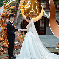 在一座百年洋房里,为一对建筑师打造的「艺术婚礼」