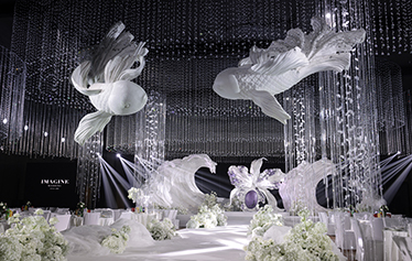 河情洲意，瑜璃华裳