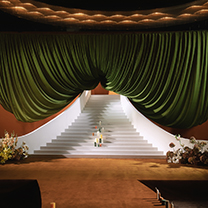 剧的下一幕是「 家」 | 一场颜色考究，质感与格调兼备的剧场婚礼！