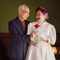 婚礼攻略 | 结婚五十五周年，他们拍了人生的第一组婚纱照 