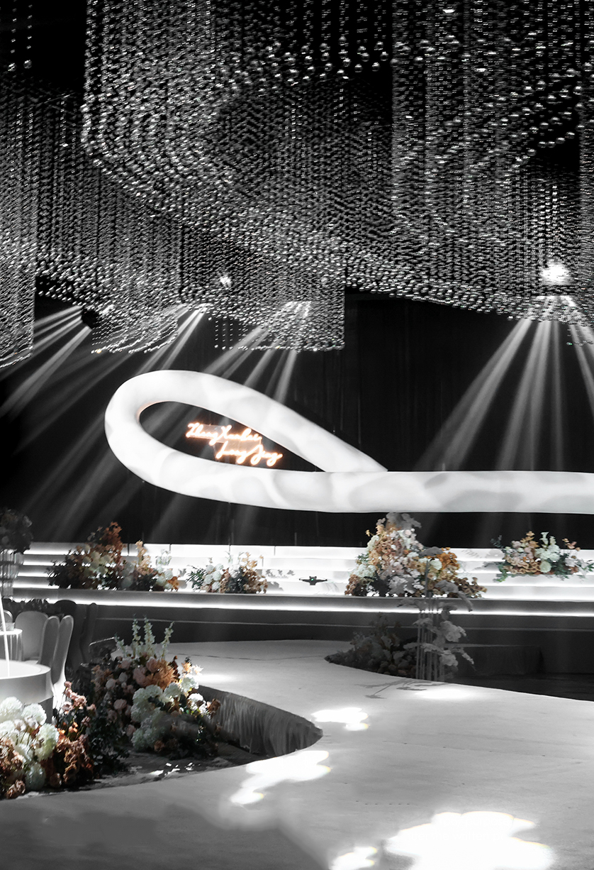 邂逅怦然，似水流年