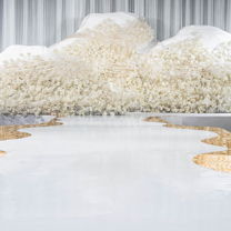 行业快报 | 隐匿在冰川河流中的婚礼美学