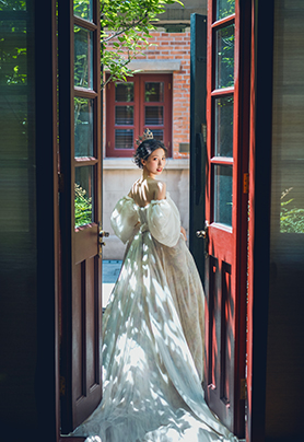 被阳光洒落的上海建业里酒店