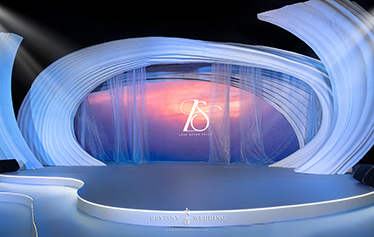 周树连理 ⼦叶同根