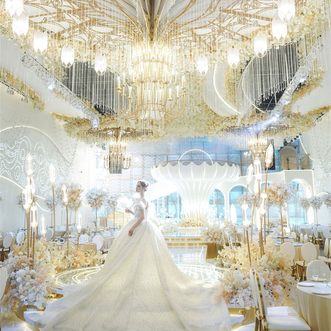 JAMES赖全新婚礼堂作品,兼艺术与商业的双驱之作