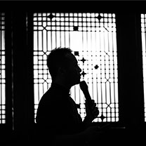 人物专访丨对话蔡风:你以为你是谁?