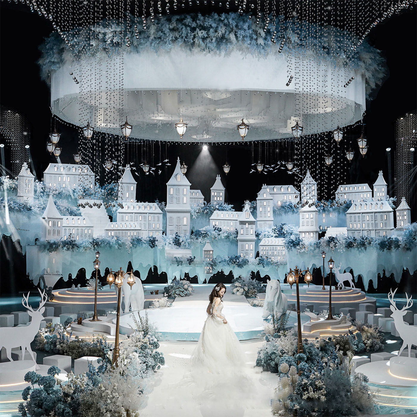 筑悬浮之城,守澄澈之爱,构建一场雪的传奇